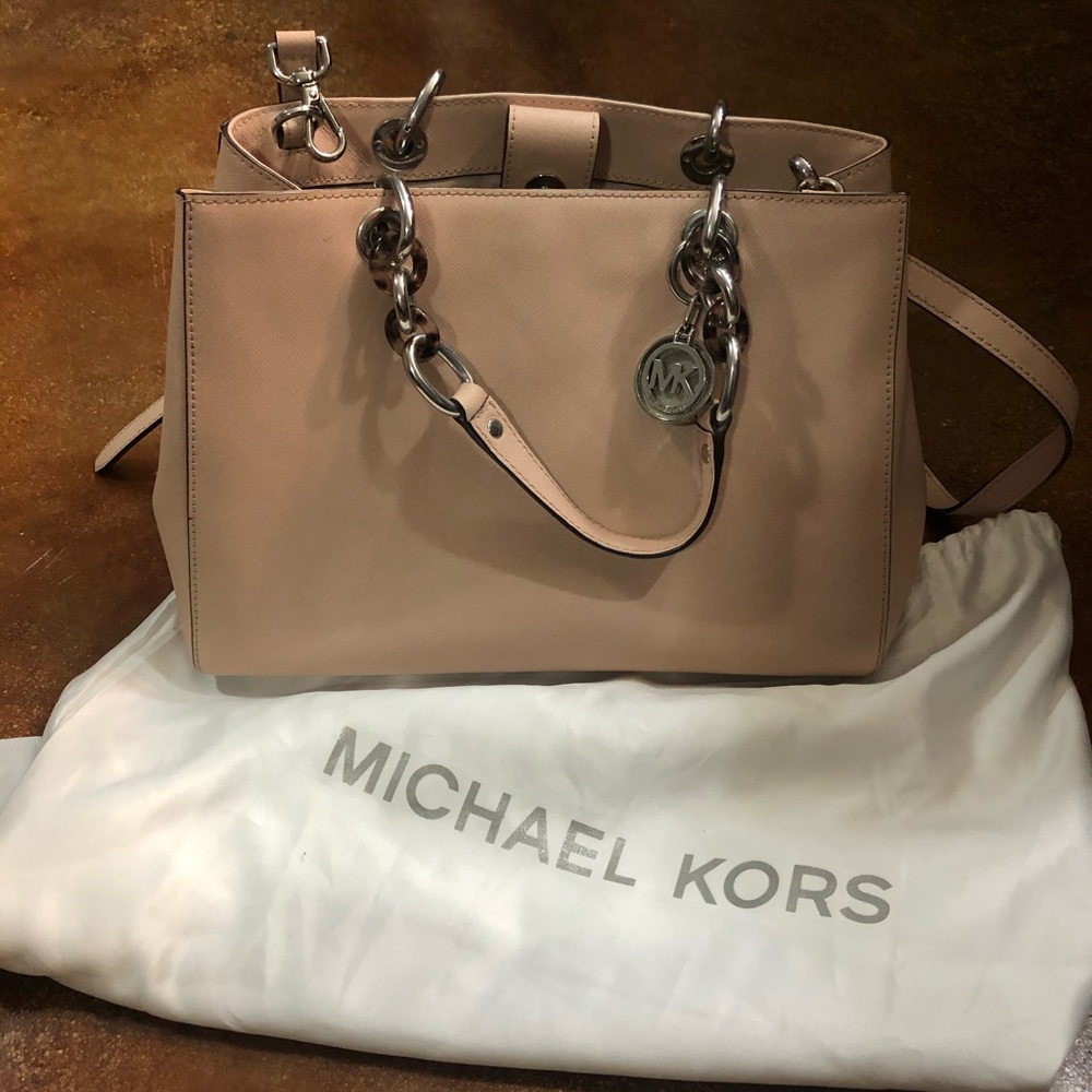 Michael Kors Shoulder or crossbody Purse